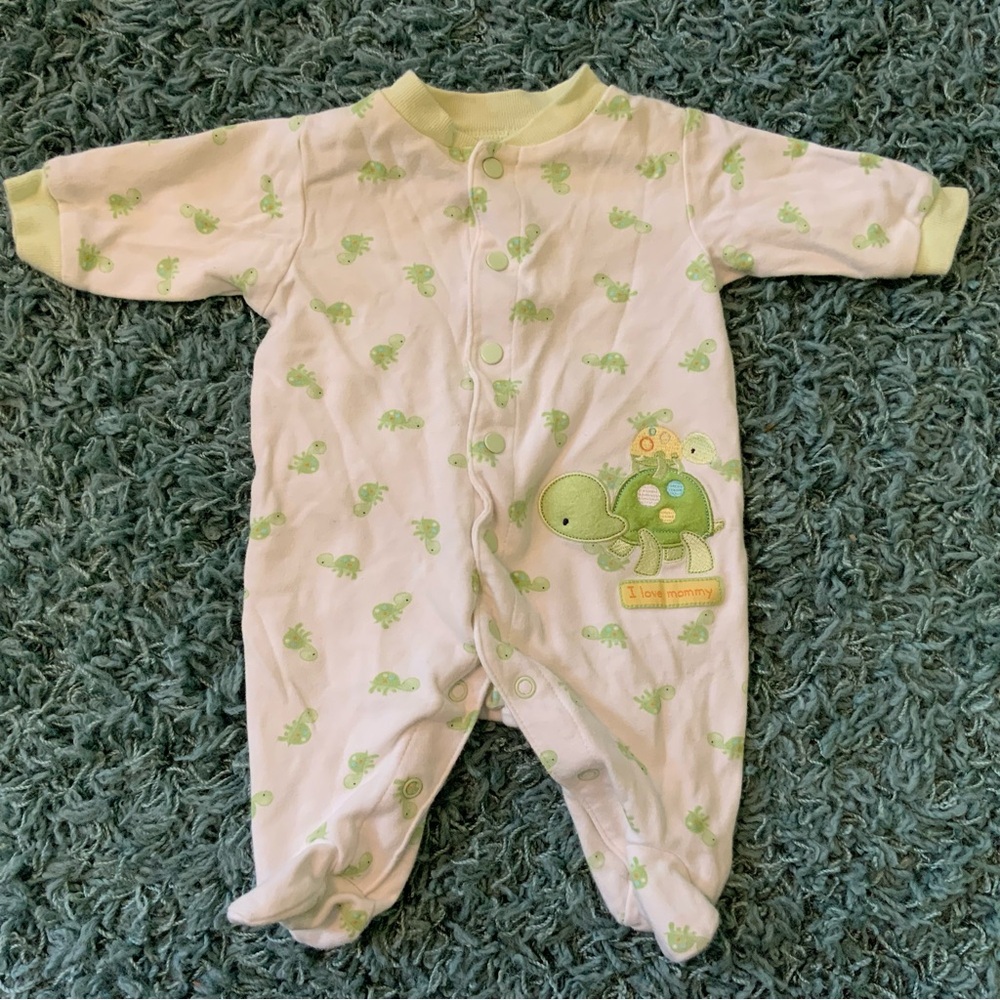 ⭐️ 5 for $15 Carters Long Sleeve Footed 🐢 Onesie